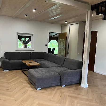 Dom Przy Lesie Godnowa