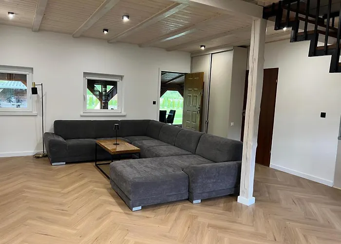 Dom Przy Lesie Godnowa